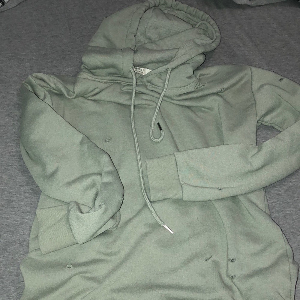 Ripped sweatshirt